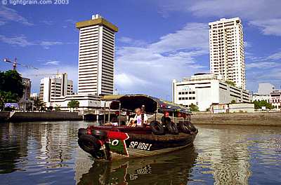 bumboat on Singapore river